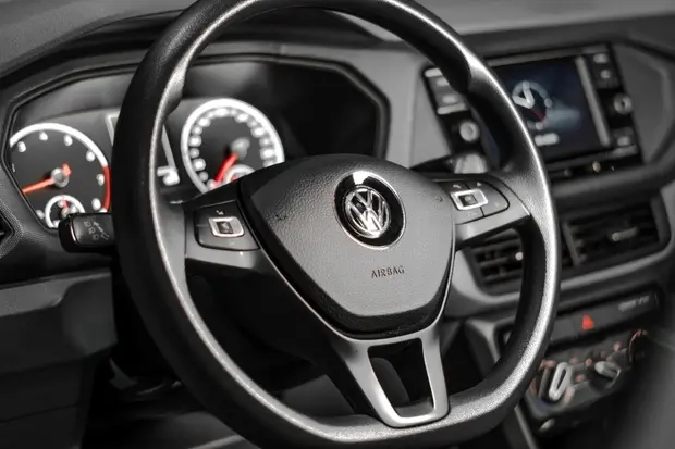 Volkswagen T-CROSS 1.0 200 TSI TOTAL FLEX SENSE AUTOMÁTICO