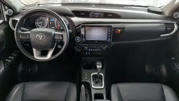 Toyota HILUX 2.8 D-4D TURBO DIESEL CD SRX 4X4 AUTOMÁTICO