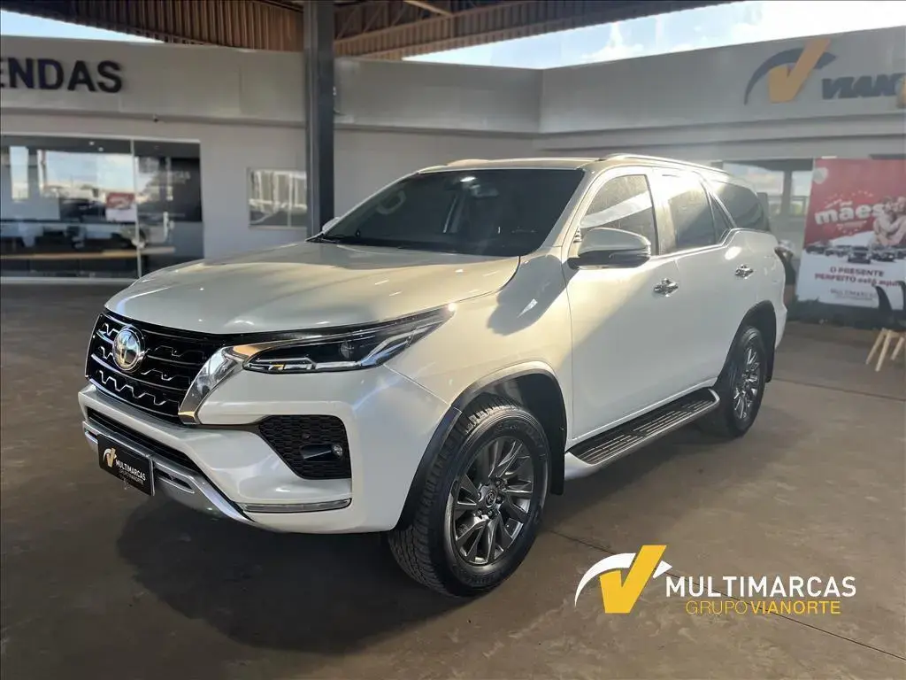 galeria HILUX