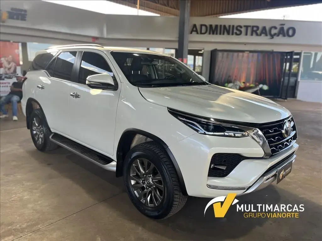 galeria HILUX