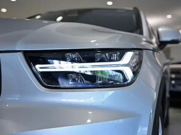 Volvo XC40 2.0 T4 GASOLINA GEARTRONIC