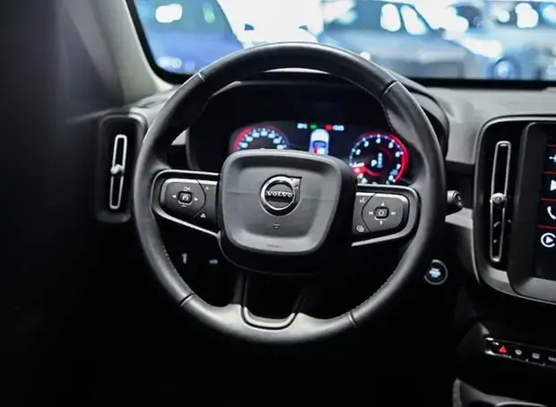 Volvo XC40 2.0 T4 GASOLINA GEARTRONIC