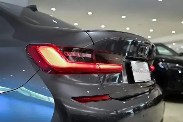 Bmw 330i 2.0 M Sport AT