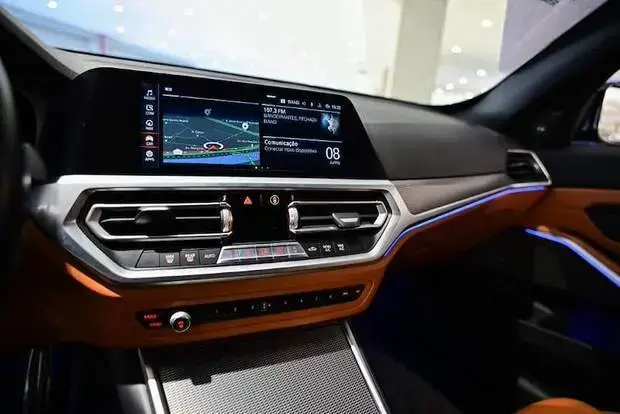 Bmw 330i 2.0 M Sport AT