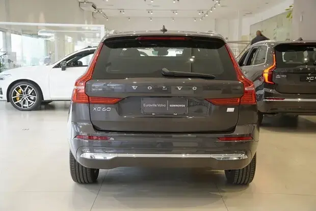 Volvo XC60 2.0 T8 RECHARGE PLUS AWD GEARTRONIC