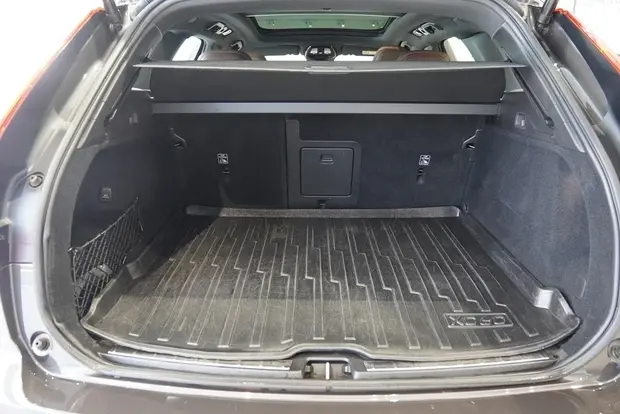 Volvo XC60 2.0 T8 RECHARGE PLUS AWD GEARTRONIC