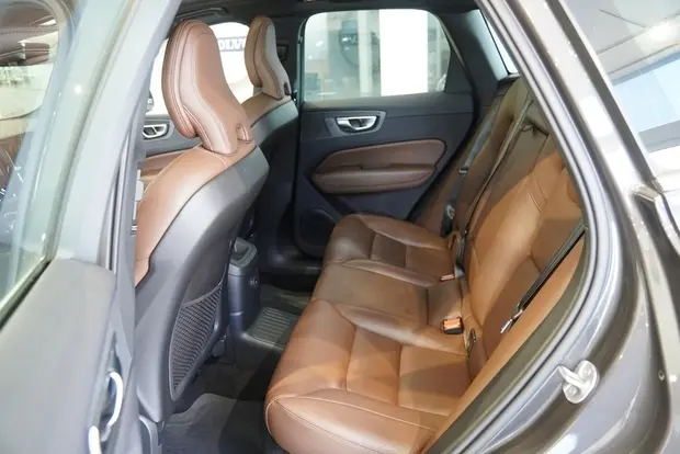 Volvo XC60 2.0 T8 RECHARGE PLUS AWD GEARTRONIC