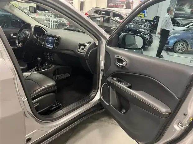 Jeep COMPASS 2.0 16V DIESEL LONGITUDE 4X4 AUTOMÁTICO