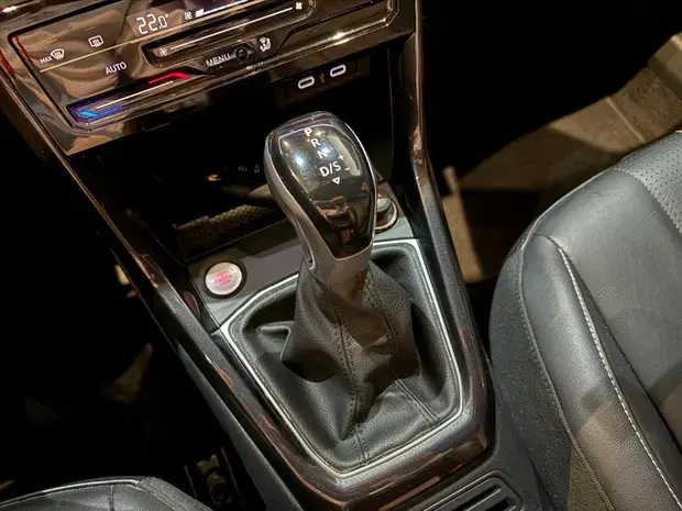 Volkswagen T-CROSS 1.4 250 TSI TOTAL FLEX HIGHLINE AUTOMÁTICO