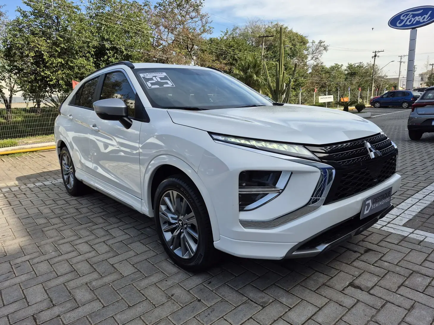 galeria ECLIPSE CROSS