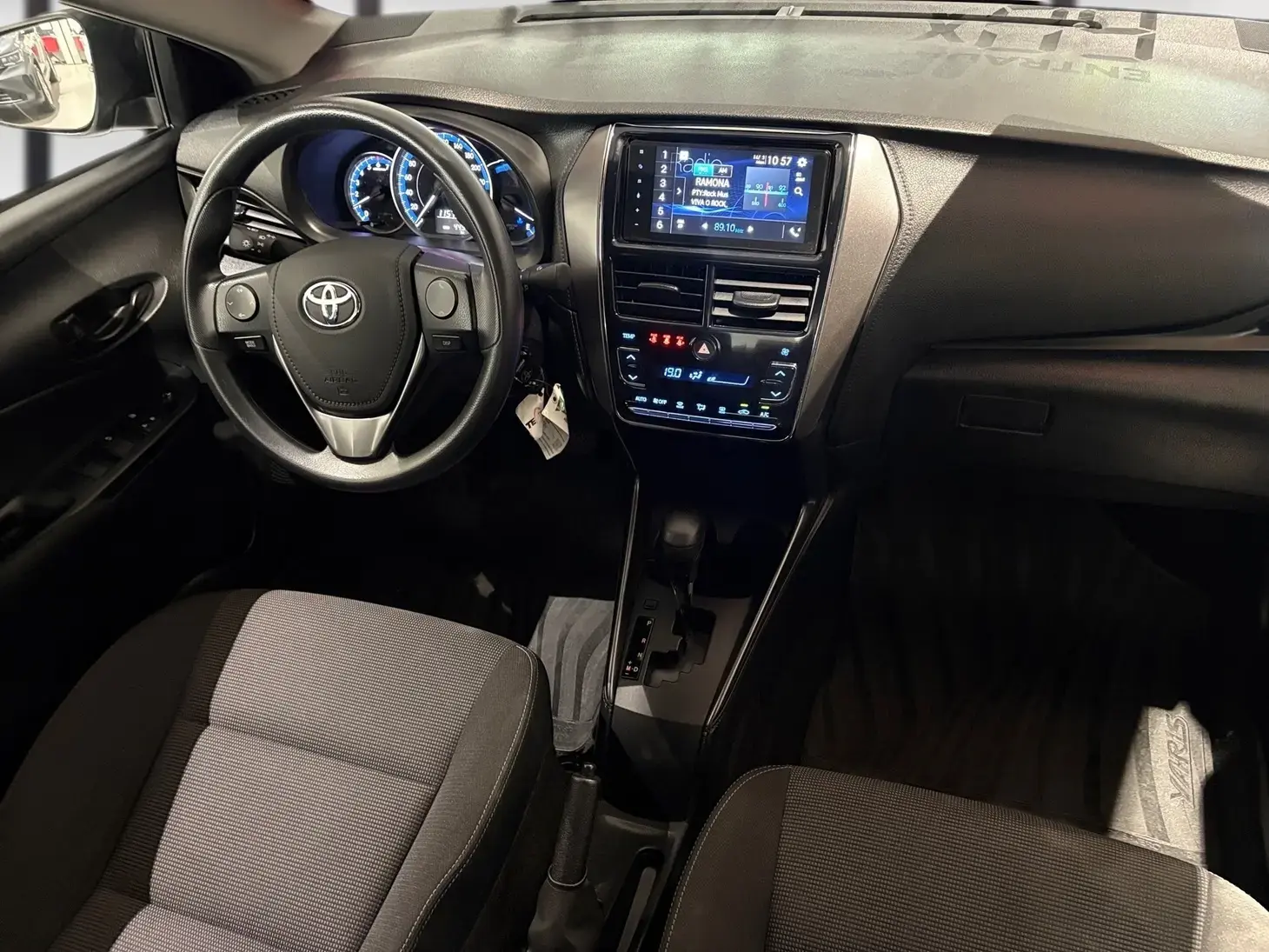 galeria Yaris Sedan