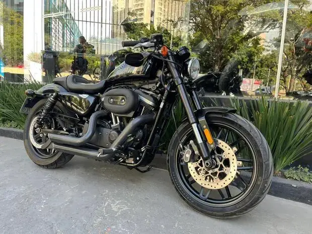Harley Davidson Sportster 1200 Roadster
