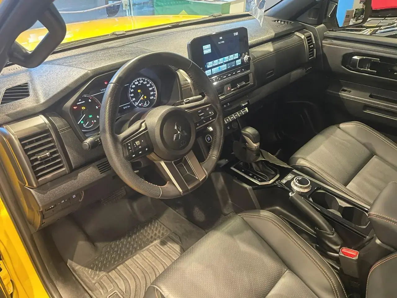 galeria TRITON SAVANA 2.4TDI 16v 4X4 C.D.