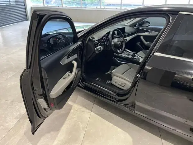Audi A4 2.0 TFSI Ambiente S Tronic