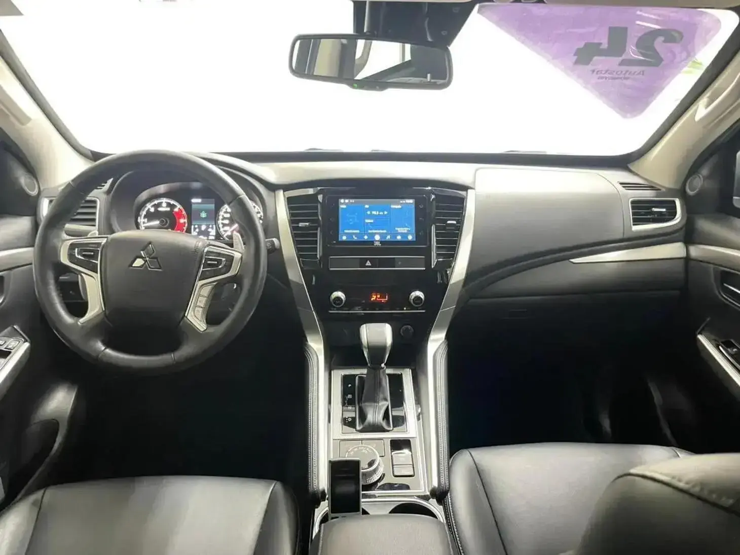 galeria Pajero Sport