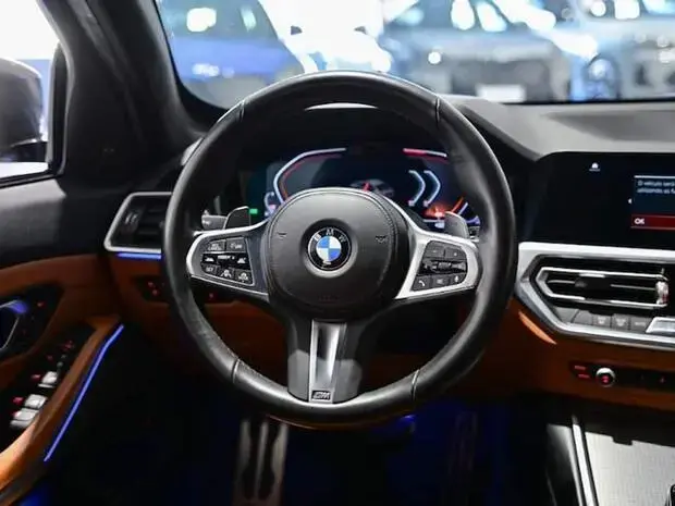Bmw 330i 2.0 M Sport AT