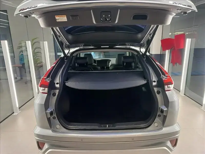 galeria ECLIPSE CROSS