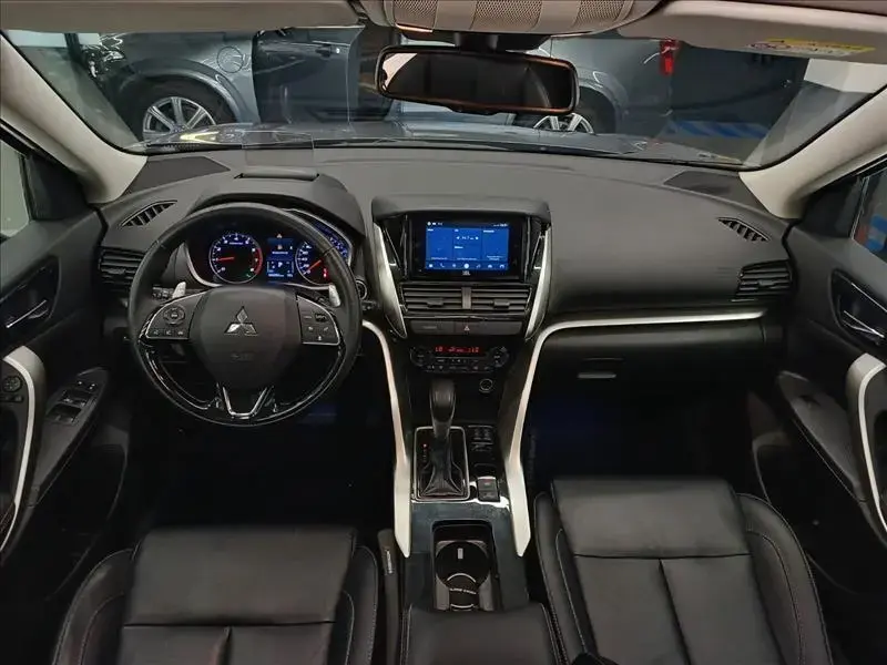 galeria ECLIPSE CROSS