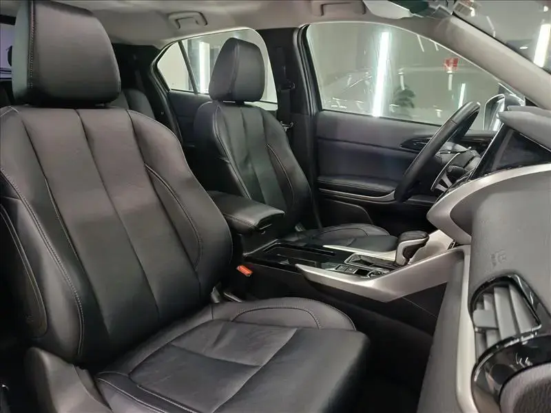 galeria ECLIPSE CROSS