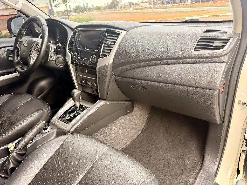 galeria L200 TRITON