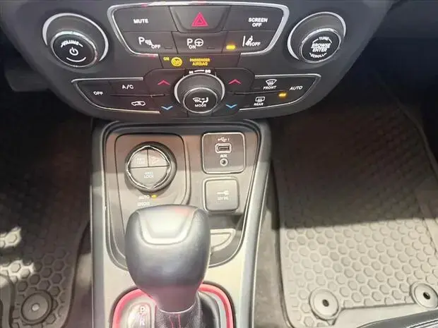 Jeep COMPASS 2.0 16V DIESEL TRAILHAWK 4X4 AUTOMÁTICO