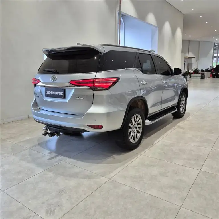 galeria HILUX