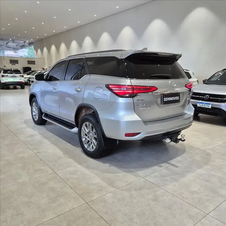 galeria HILUX