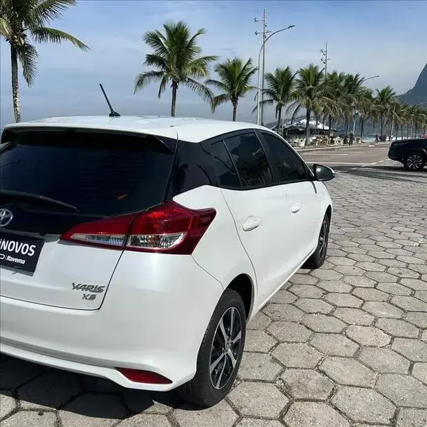 Toyota YARIS 1.5 16V FLEX XS CONNECT MULTIDRIVE