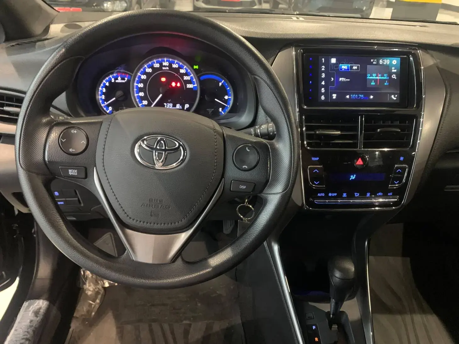 galeria Yaris