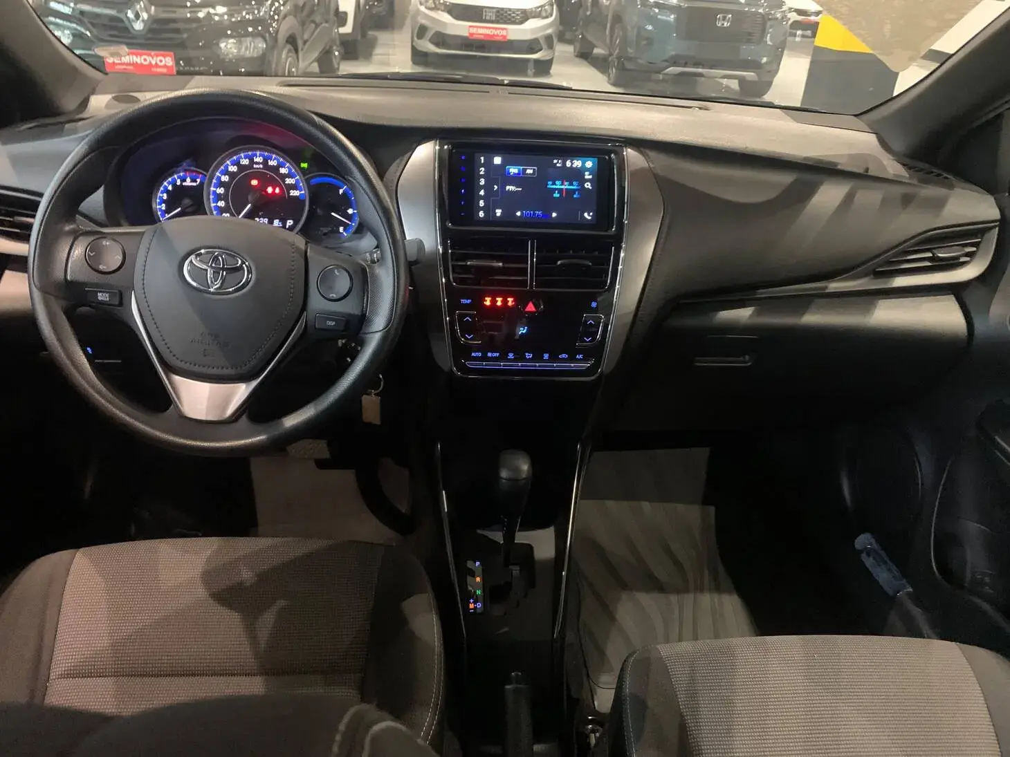 galeria Yaris