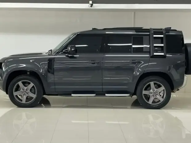 Land Rover Defender SE 110 2.0 SI4 (Aut)