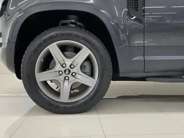 Land Rover Defender SE 110 2.0 SI4 (Aut)