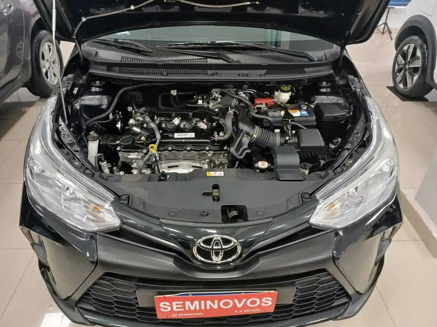 galeria Yaris Sedan