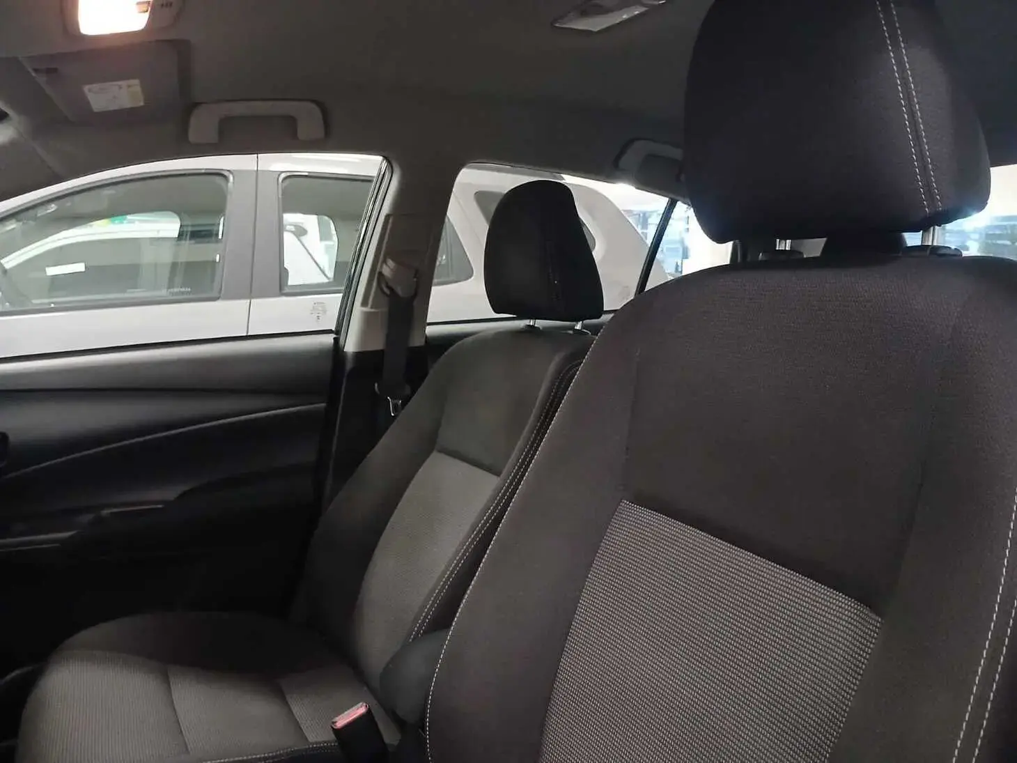 galeria Yaris Sedan