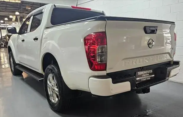 Nissan FRONTIER 2.3 16V TURBO DIESEL SE CD 4X4 AUTOMÁTICO