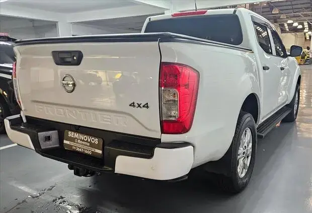 Nissan FRONTIER 2.3 16V TURBO DIESEL SE CD 4X4 AUTOMÁTICO