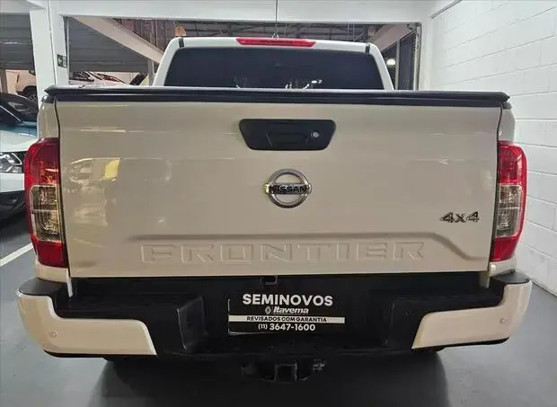 Nissan FRONTIER 2.3 16V TURBO DIESEL SE CD 4X4 AUTOMÁTICO