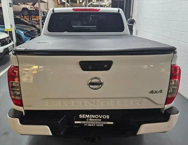 Nissan FRONTIER 2.3 16V TURBO DIESEL SE CD 4X4 AUTOMÁTICO