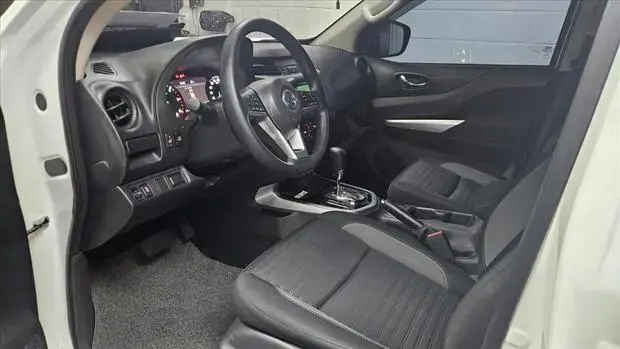 Nissan FRONTIER 2.3 16V TURBO DIESEL SE CD 4X4 AUTOMÁTICO