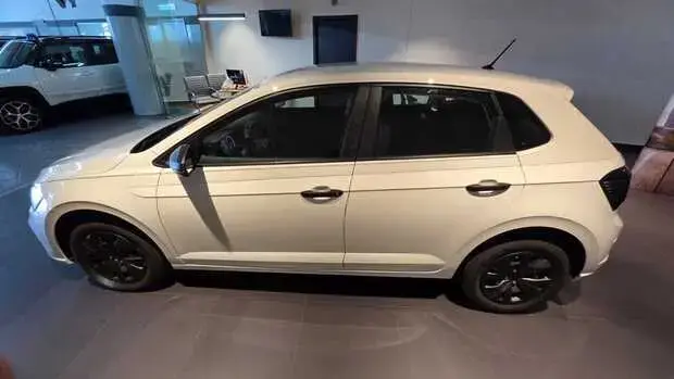 Volkswagen Polo Track 1.0 Flex 12V 5p