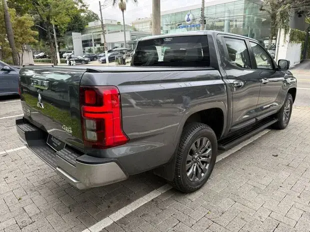 Mitsubishi Triton HPE