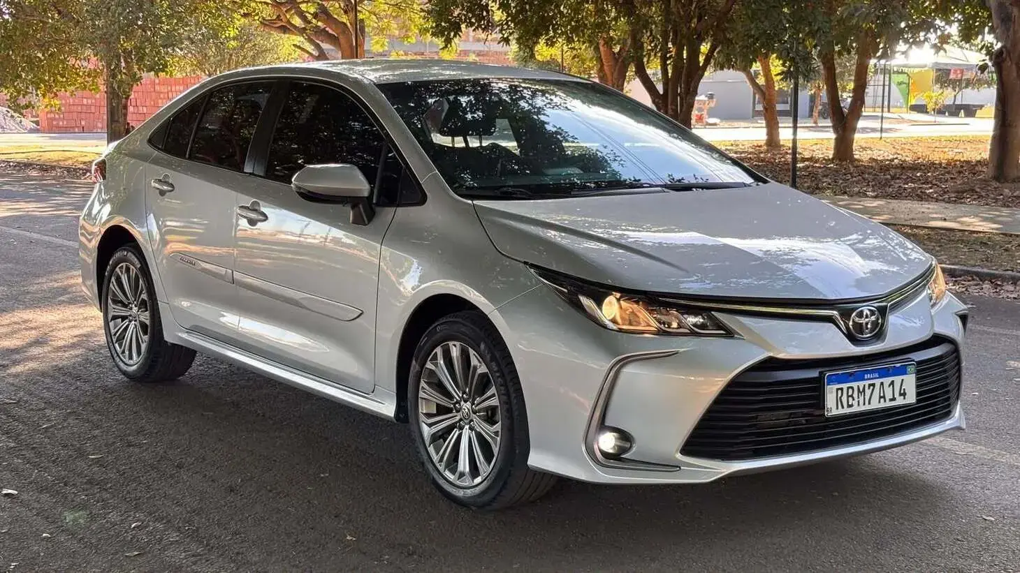 galeria TOYOTA COROLLA XEI 2.0