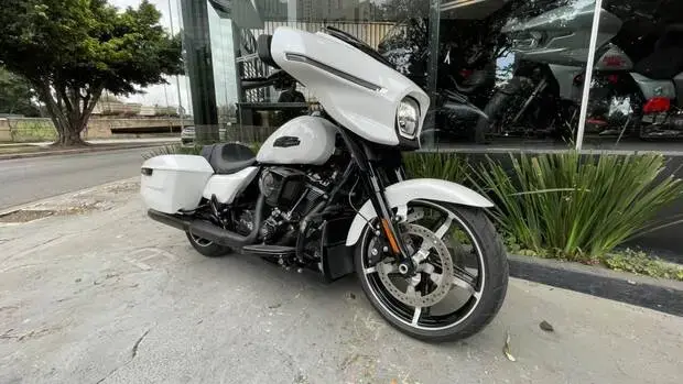 Harley Davidson Street Glide FLHX