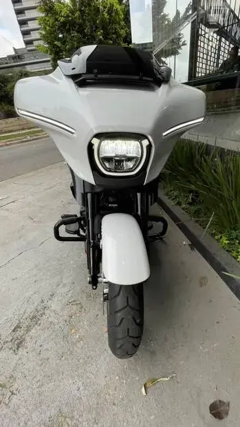 Harley Davidson Street Glide FLHX