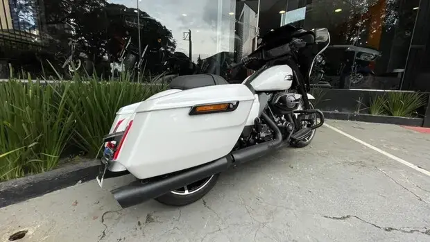 Harley Davidson Street Glide FLHX