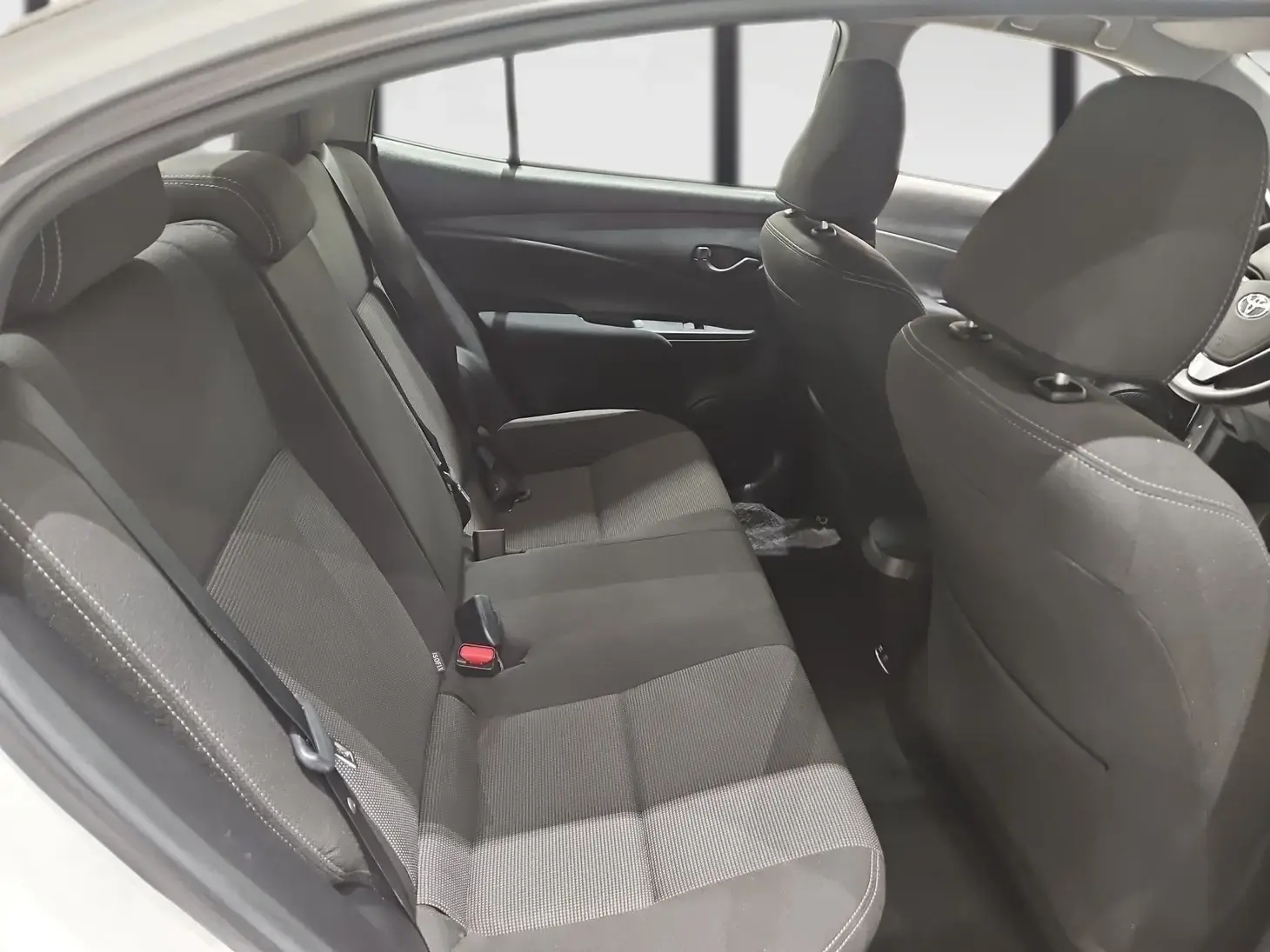 galeria Yaris Sedan
