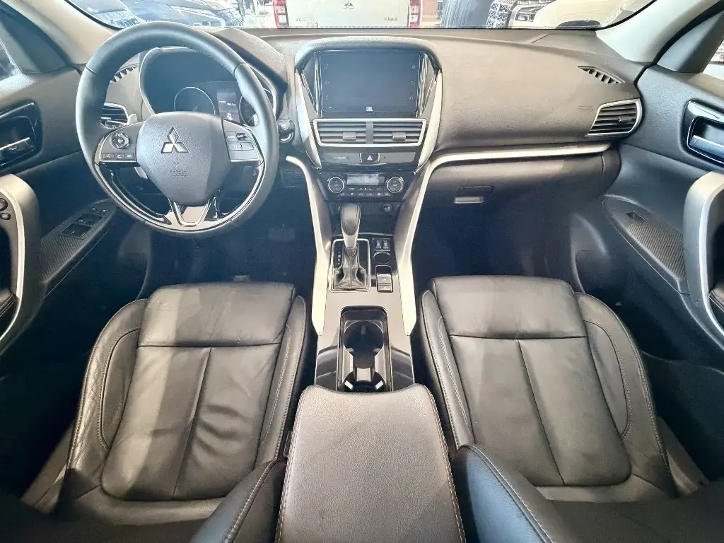 galeria ECLIPSE CROSS