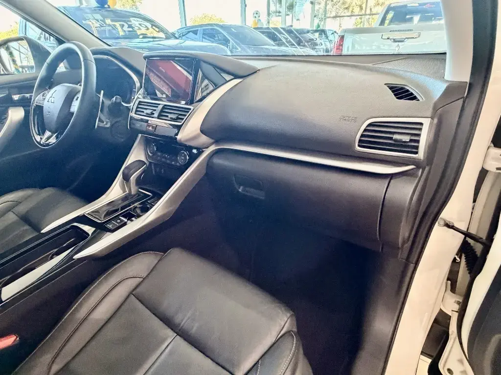 galeria ECLIPSE CROSS