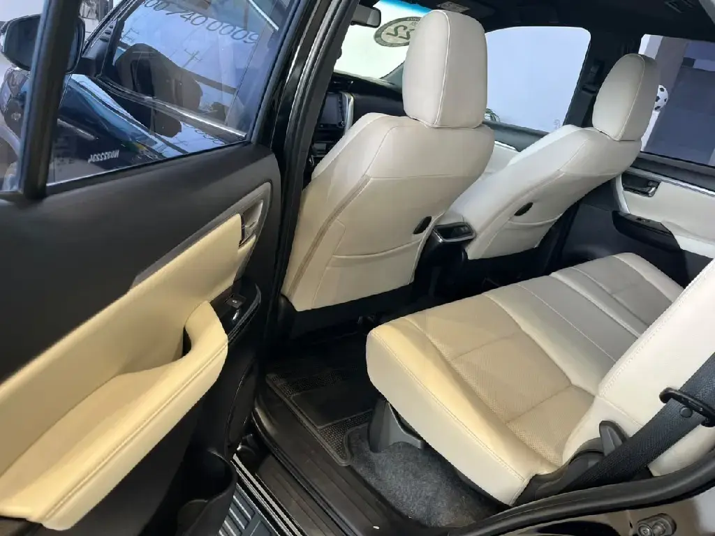 galeria HILUX SW4