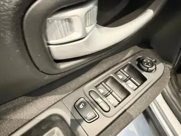 Jeep RENEGADE 1.3 T270 TURBO FLEX SPORT AT6
